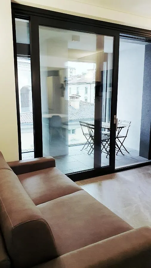Bergamo Sottosopra Gold Apartment